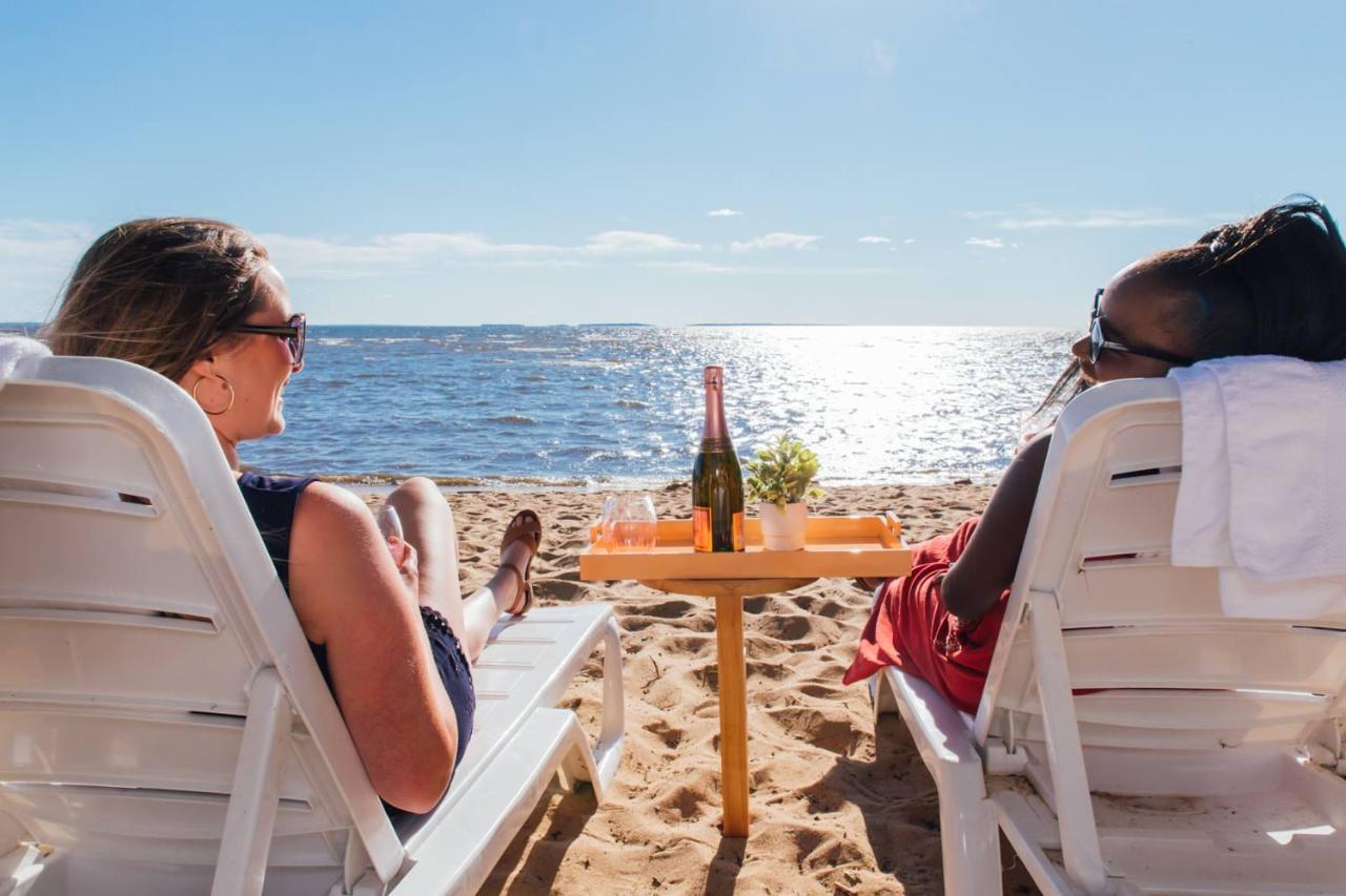 The Finch Beach Resort Север Бэй Экстерьер фото